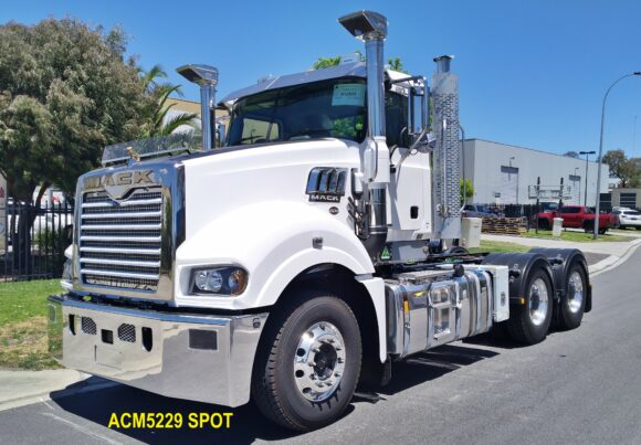 Acm5229 Spot Mack Superliner 08+ Fixed Pin Bumper With Towhooks 07 Web