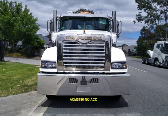 Acm5186 Mack Superliner 08+ Fixed Pin Bumper Without Towhooks 08 Web