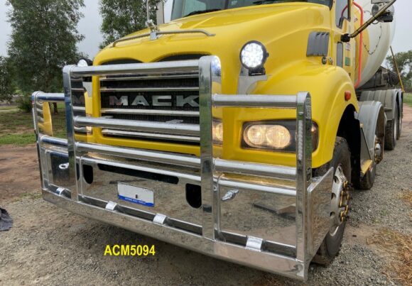 Acm5094 Mack Metroliner 08+ 6a Bullbar 02 Web