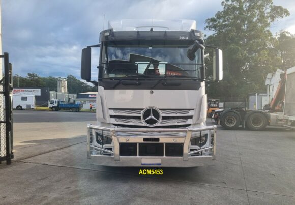 Acm5453 Mercedes Actros 16+ 3 Blade Grille 5a Low Profile Bullbar 01 Web