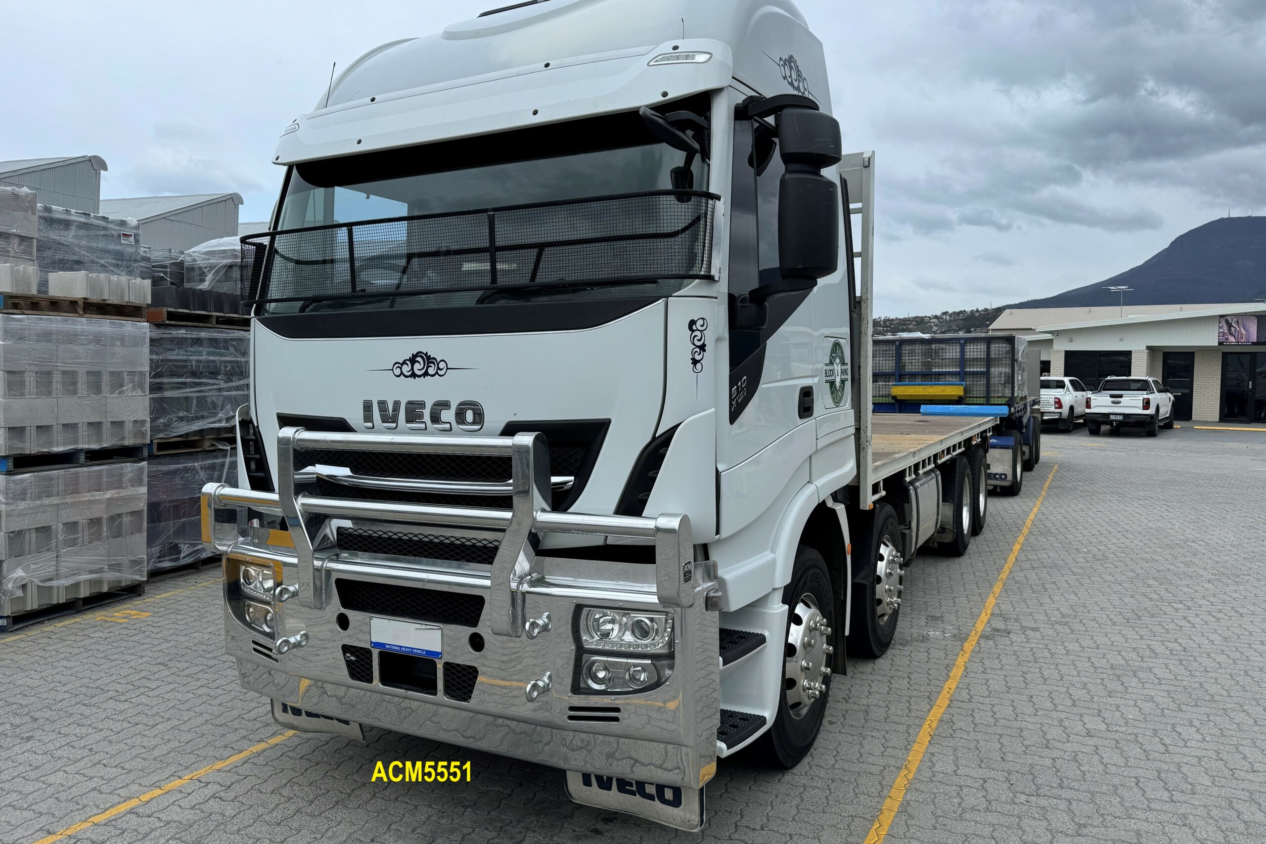 Acm5551 Iveco Stralis As 13+ 5a Low Profile Bullbar Replace Plastic Bumper Web