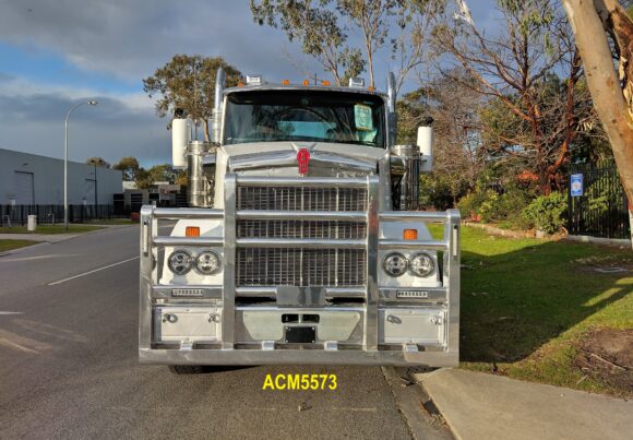 Acm5573 Kenworth T610sar 6a Ø90mm Pipe Bullbar Acc 01 Web