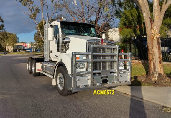 Acm5573 Kenworth T610sar 6a Ø90mm Pipe Bullbar Acc 06 Web