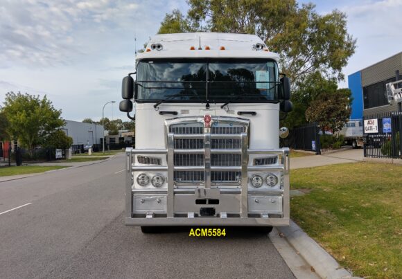 Acm5584 Kenworth K200 K220 7a Ø90mm Pipe Bullbar Acc 03 Web